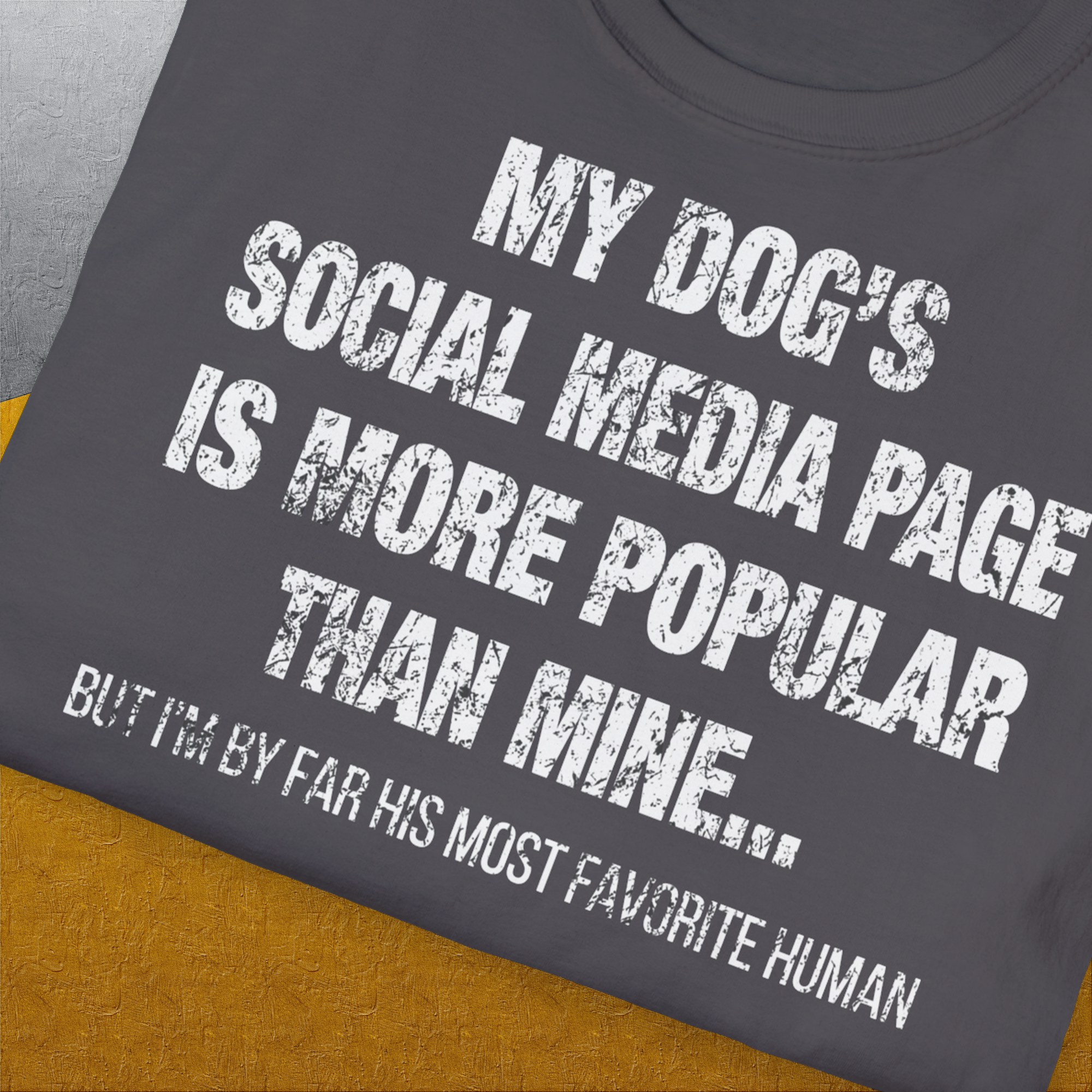 My Dogs Social Media Page Is More Popular Than Mine, Unisex T-Shirt-originelles und lustiges Hundeshirt, Design by Dog Gang