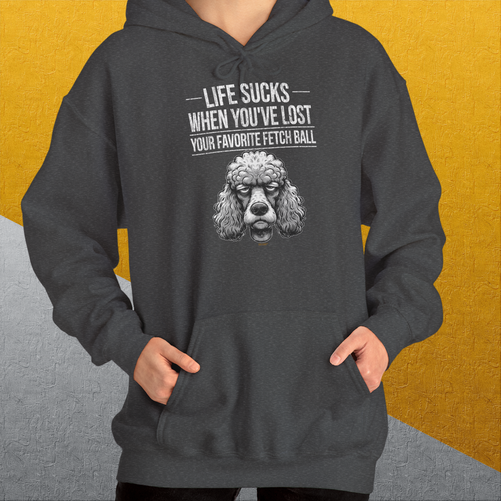 Life Sucks When You've Lost Your Favorite Fetch Ball, Volume 7, Unisex Hoodie-lustiger Spruch mit Hund auf weichem Kapuzenpulli für in- und outdoor. Design by Dog Gang