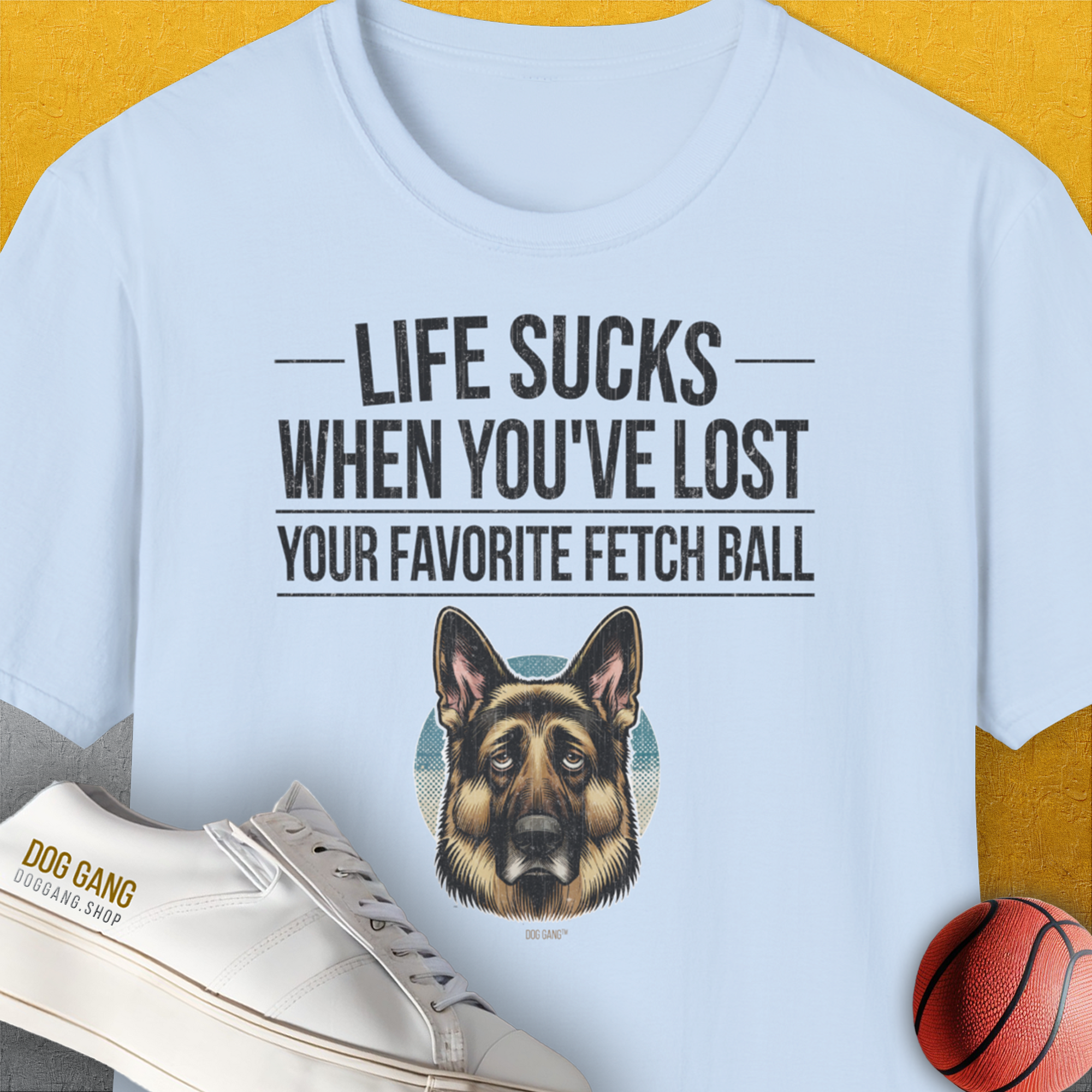 Life Sucks When You've Lost Your Favorite Fetch Ball, Volume 4, Unisex T-Shirt-Light Blue-bequemes Shirt mit lustigem Spruch für Hundebesitzer, Design by Dog Gang