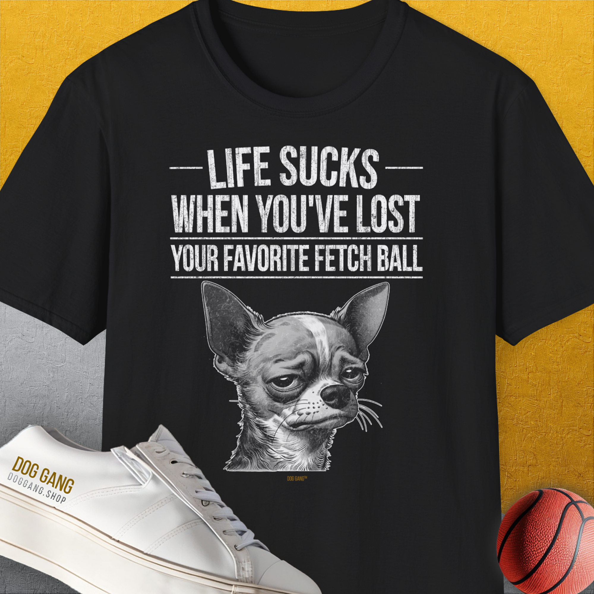 Life Sucks When You've Lost Your Favorite Fetch Ball, Volume 6, Unisex T-Shirt-Black-bequemes Softstyle - Tshirt. Lustiger Spruch mit Hund. Für Hundefreunde, in- und outdoor. Design by Dog Gang