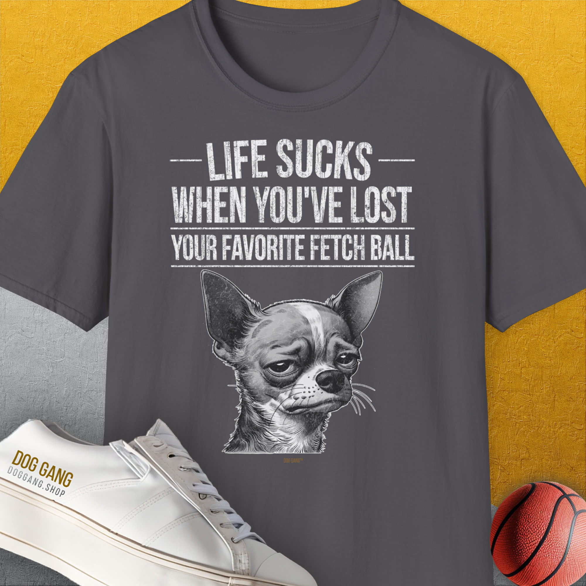 Life Sucks When You've Lost Your Favorite Fetch Ball, Volume 6, Unisex T-Shirt-Charcoal-lustiges Shirt für Hundeliebhaber, Design by Dog Gang