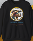 Das lustige Unisex-Sweatshirt der Watchdog Society-Serie, Volume 1, zeigt einen Wachhund mit Sonnenbrille und den Satz „Watchdog Society – Serious about our Mission.“ Design von Dog Gang.