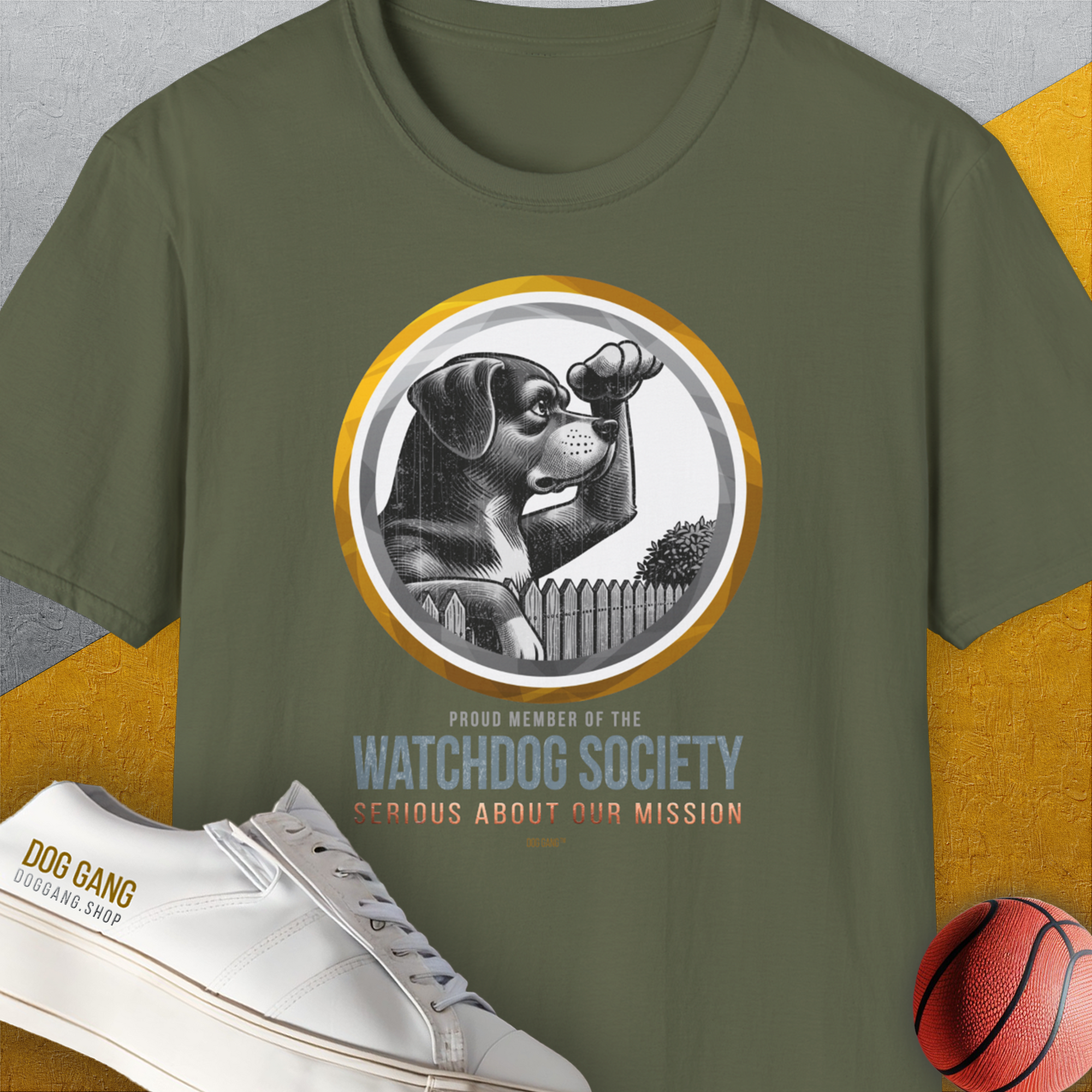 (Member Of The) Watchdog Society Series, Volume 3, Unisex T-Shirt-Military Green-cooles Tee mit lustigem Spruch für Hundefreunde, Design by Dog Gang