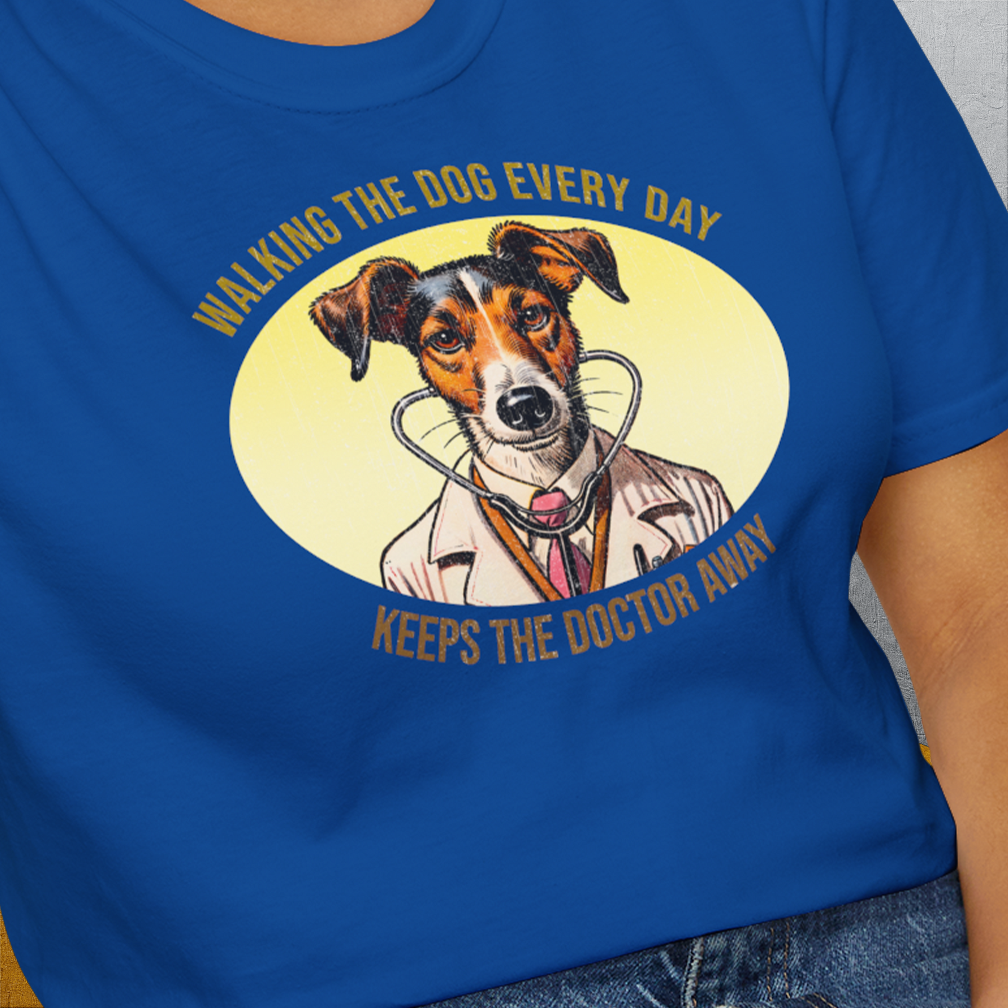 Walking The Dog Every Day Keeps The Doctor Away, Volume 2, Unisex T-Shirt-lustiger Spruch auf bequemen Shirt für Hundeliebhaber, Design by Dog Gang