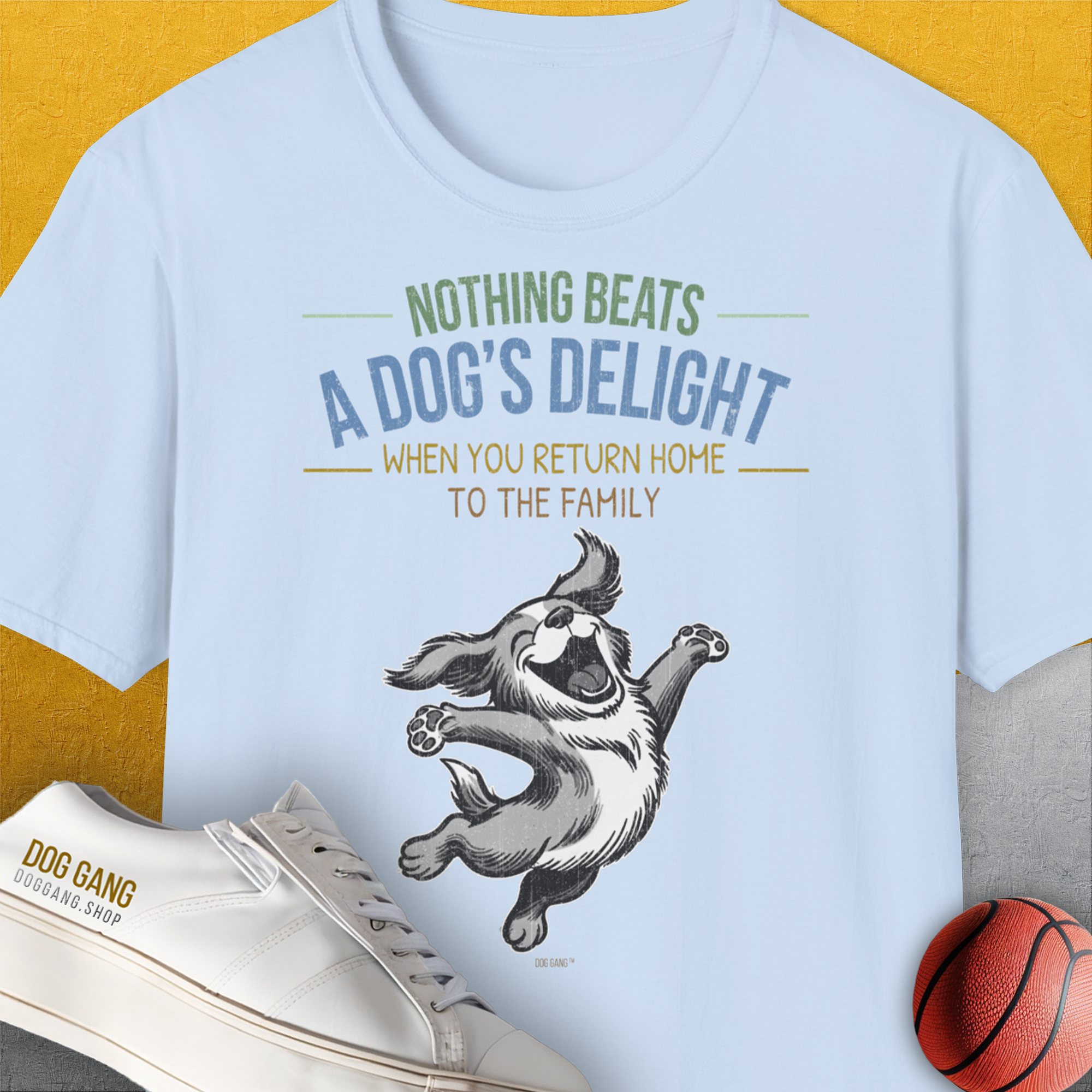 Nothing Beats A Dog's Delight When You Return Home, Volume 3, Unisex T-Shirt-Light Blue-cooles Tee mit lustigem Spruch für Hundefreunde, Design by Dog Gang