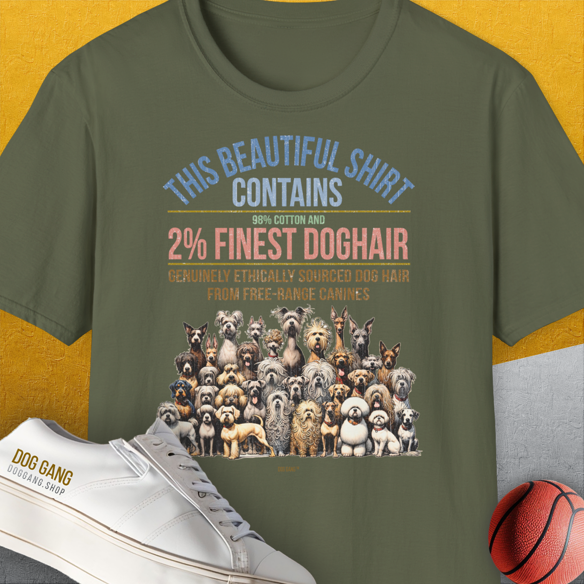 This Beautiful Shirt Contains Finest Dog Hair, Volume 6, Unisex T-Shirt-Military Green-bequemes Shirt mit lustigem Spruch für Hundebesitzer, Design by Dog Gang