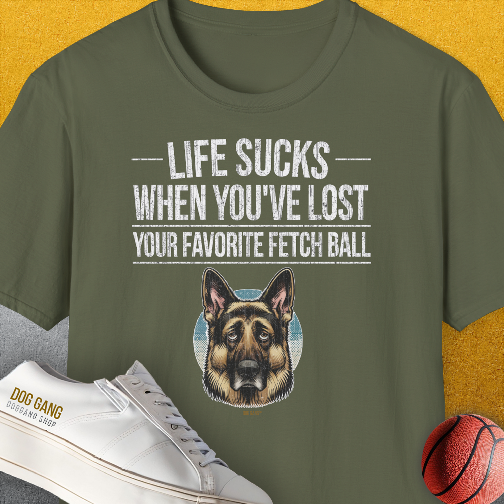 Life Sucks When You&#39;ve Lost Your Favorite Fetch Ball, Volume 4, Unisex T-Shirt-Military Green-originelles und lustiges Hundeshirt, Design by Dog Gang